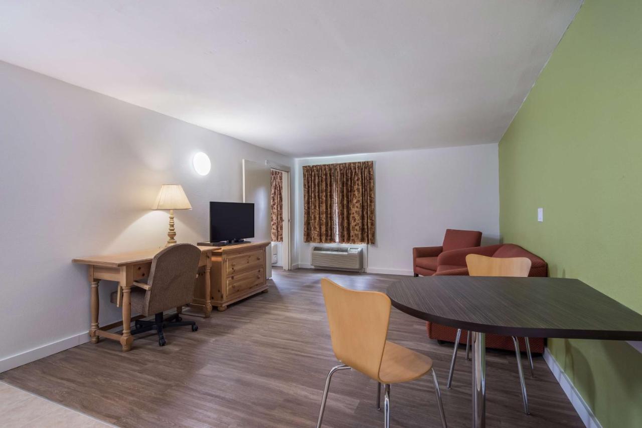 Hotel Oriskany Εξωτερικό φωτογραφία